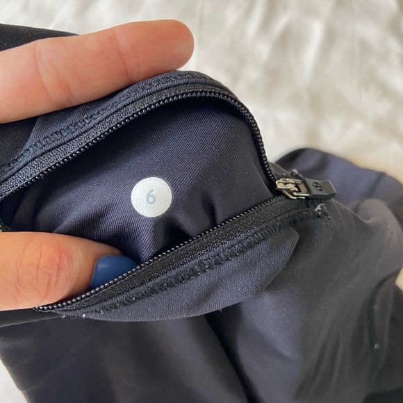 LULULEMON RUN TOP SPEED CROP SIZE 6 - Picture 5 of 6